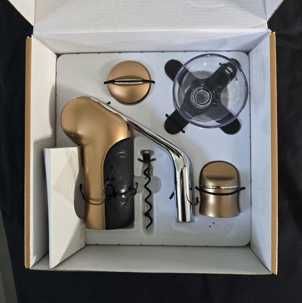 GOLD Metrokane Houdini 5-Piece Wine Aerator NWT NIB